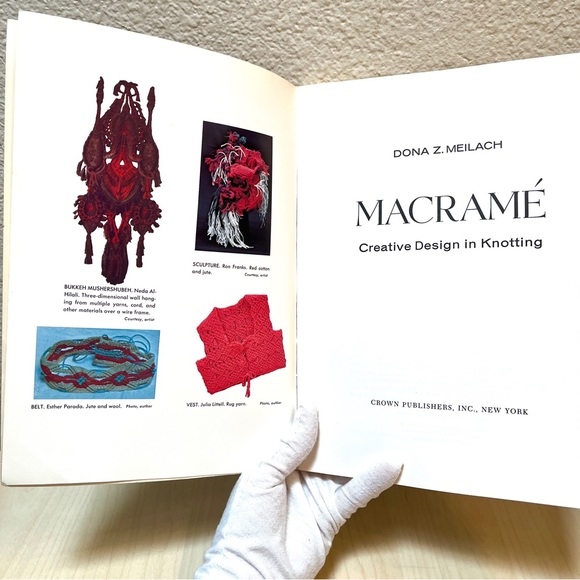 Macrame: Creative Design In Knotting by Dona Z. Meilach. 212 pages. - Picture 5 of 8